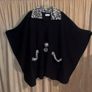 Woman's Cape/Poncho coat Leopard trim
